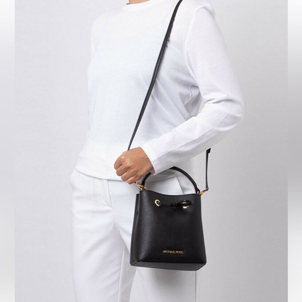 Micheal Kors Suri Small Saffiano Leather crossbody bag